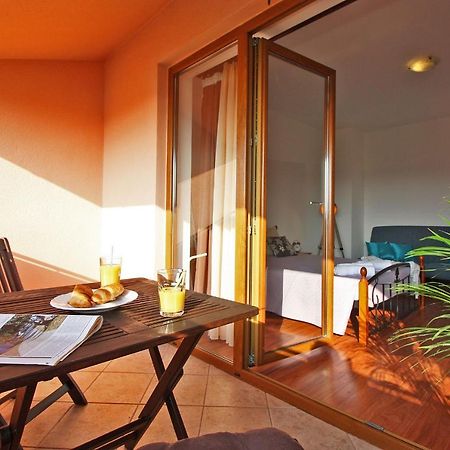 Brijunisol - 3 Apartments Top Position Near The Beautiful Beach Fažana Dış mekan fotoğraf