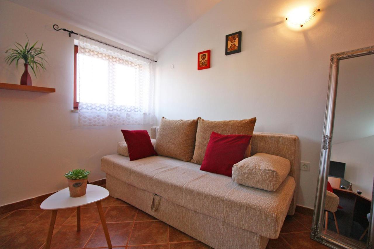 Brijunisol - 3 Apartments Top Position Near The Beautiful Beach Fažana Dış mekan fotoğraf