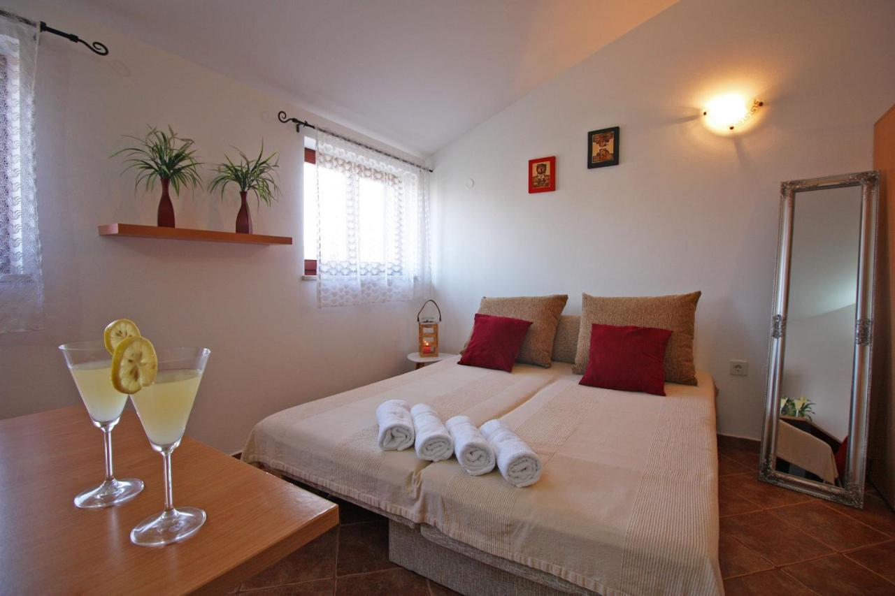 Brijunisol - 3 Apartments Top Position Near The Beautiful Beach Fažana Dış mekan fotoğraf