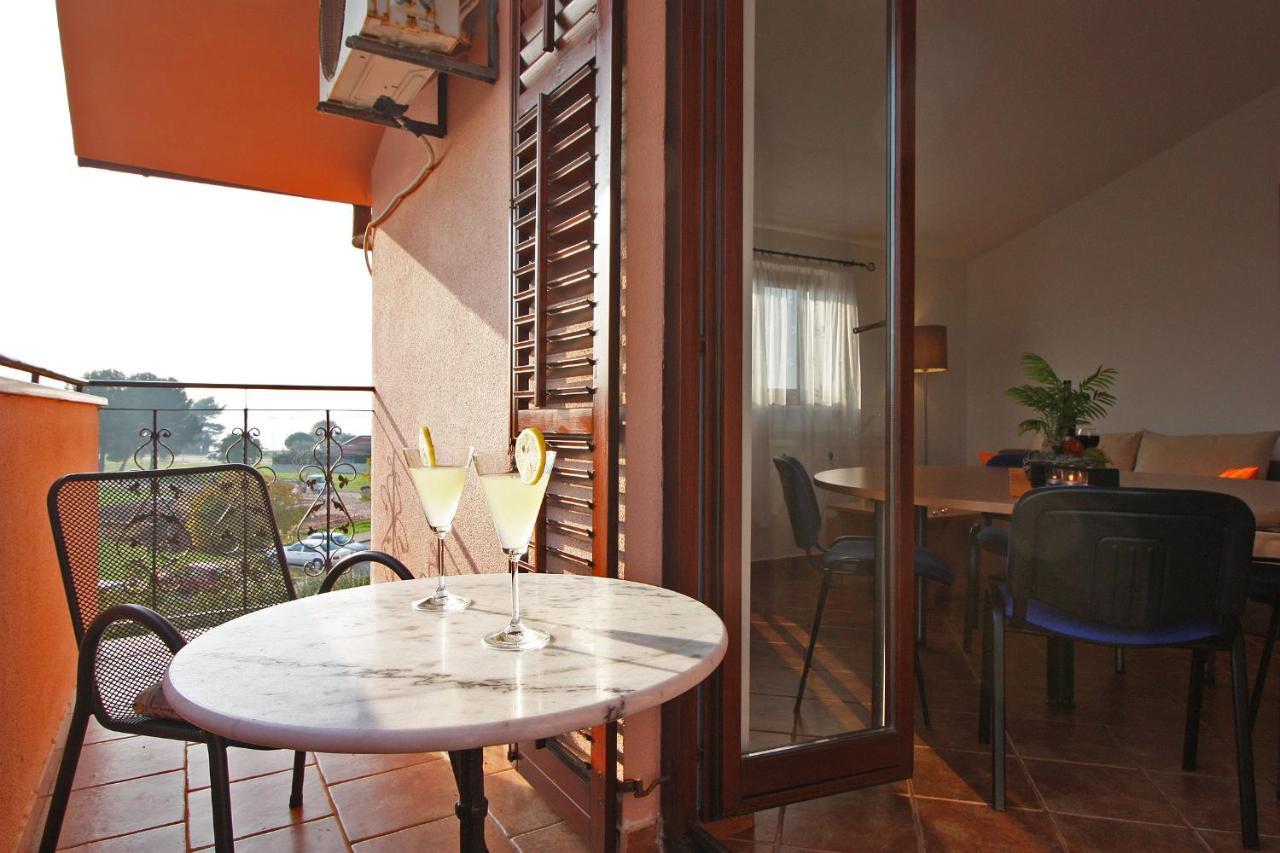 Brijunisol - 3 Apartments Top Position Near The Beautiful Beach Fažana Dış mekan fotoğraf