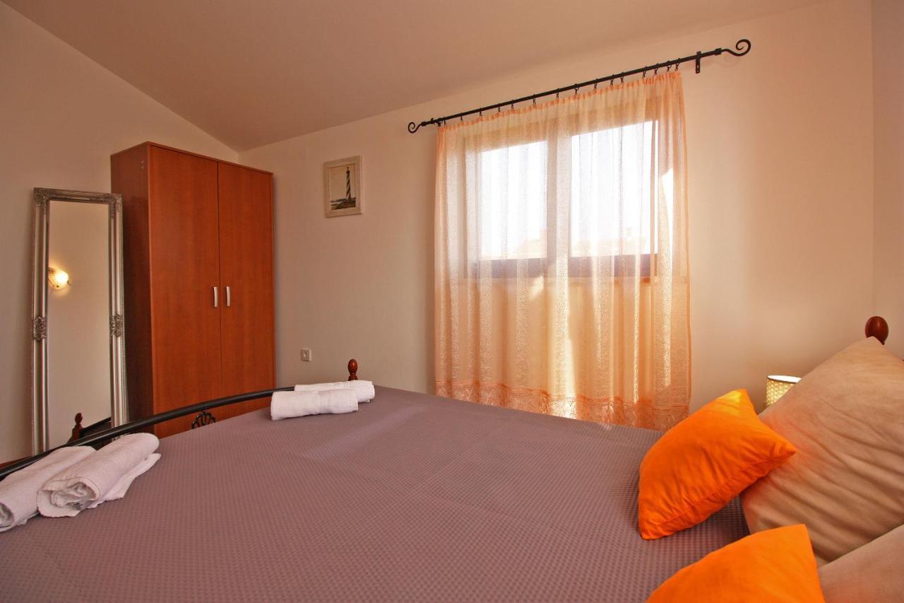 Brijunisol - 3 Apartments Top Position Near The Beautiful Beach Fažana Dış mekan fotoğraf