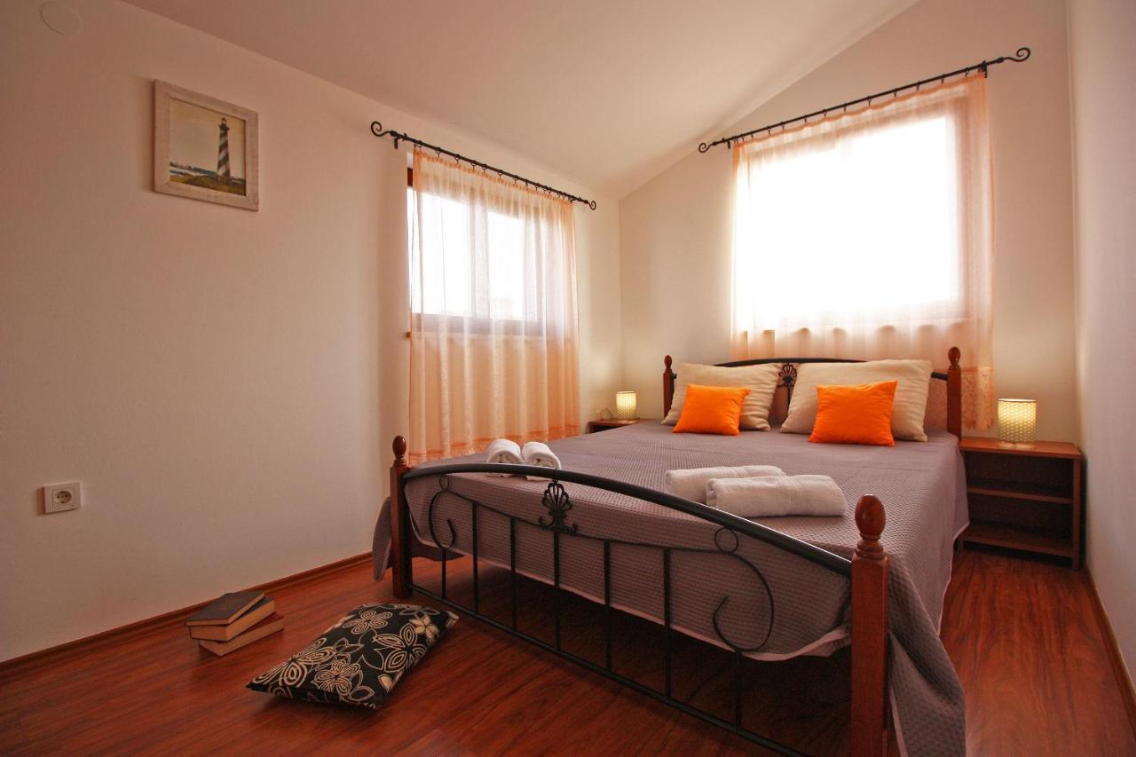 Brijunisol - 3 Apartments Top Position Near The Beautiful Beach Fažana Dış mekan fotoğraf
