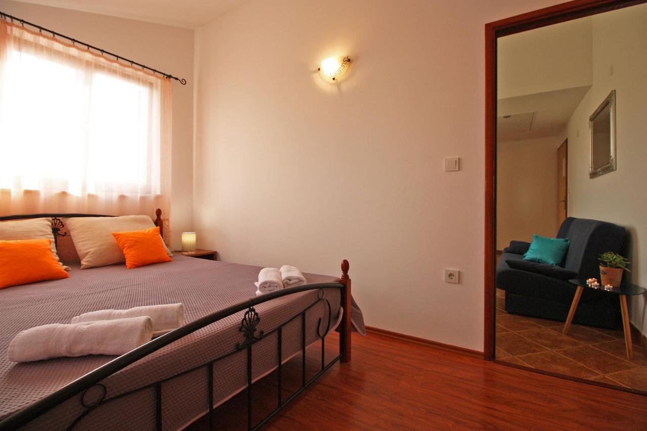 Brijunisol - 3 Apartments Top Position Near The Beautiful Beach Fažana Dış mekan fotoğraf