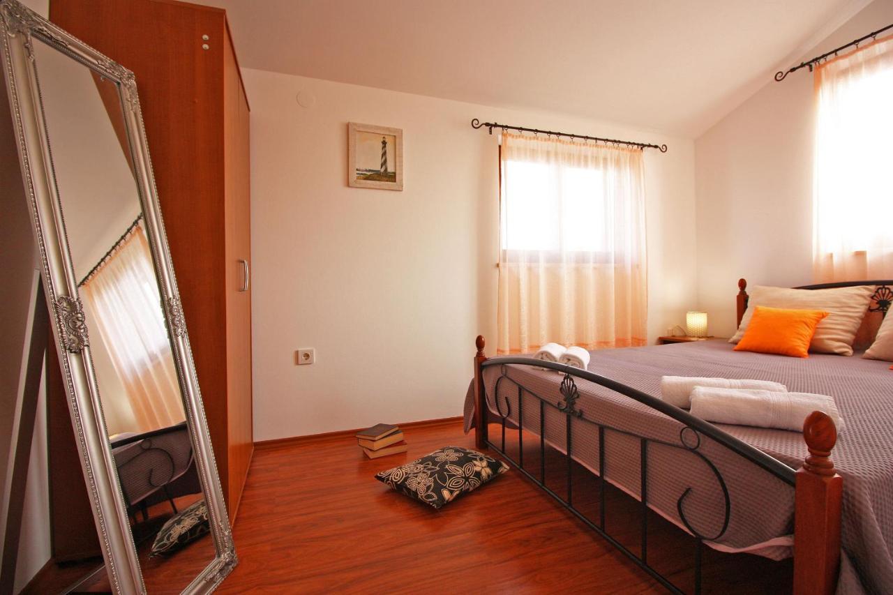 Brijunisol - 3 Apartments Top Position Near The Beautiful Beach Fažana Dış mekan fotoğraf