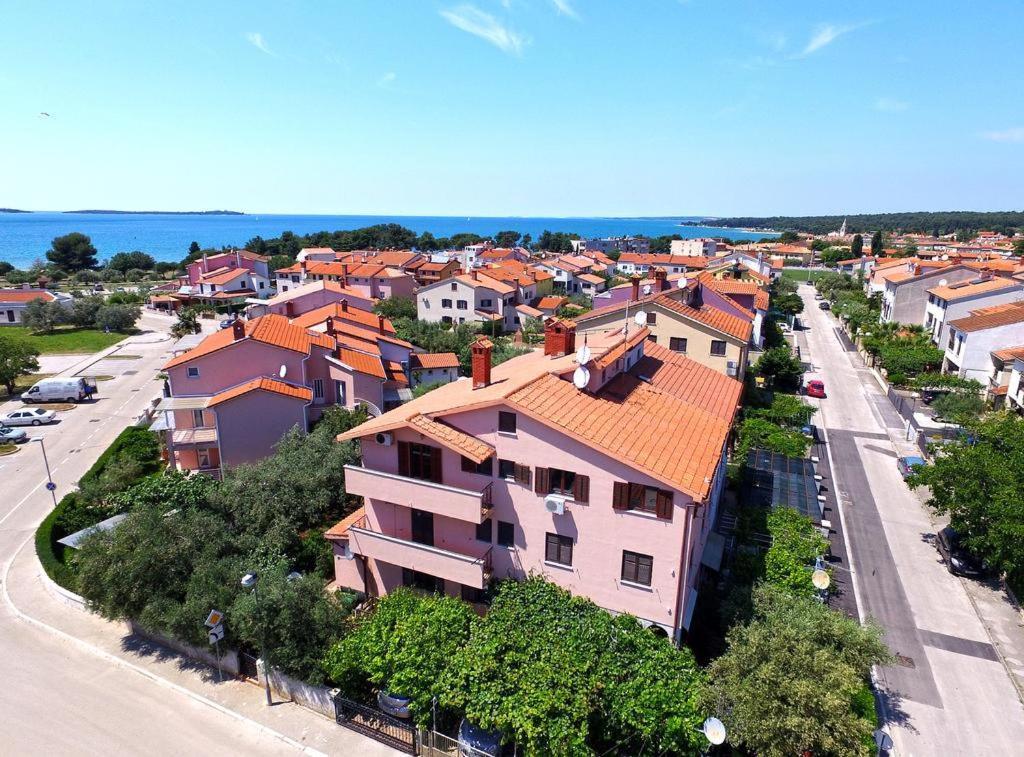 Brijunisol - 3 Apartments Top Position Near The Beautiful Beach Fažana Dış mekan fotoğraf